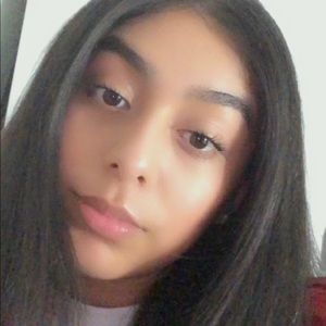 Meet your Posher, Beatriz